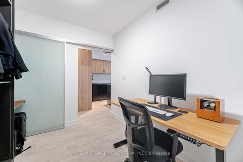 Photo 21 at 1012 - 27 Bathurst Street, Waterfront Communities C1, Toronto