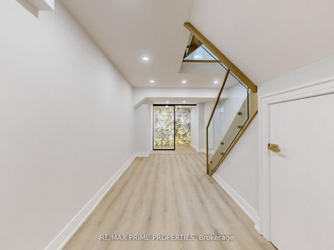 Photo 11 at 137 Old Surrey Lane, South Richvale, Richmond Hill