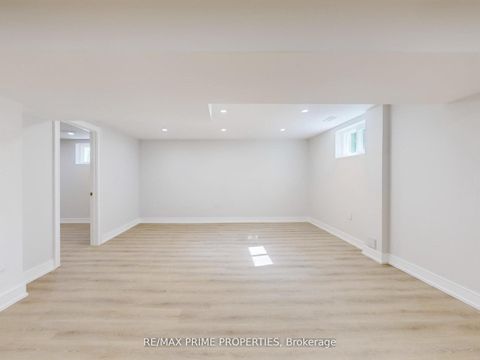 Photo 41 at 137 Old Surrey Lane, South Richvale, Richmond Hill