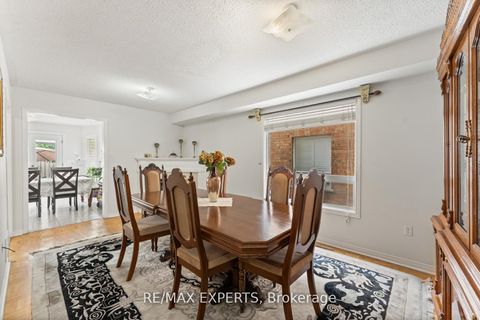 Photo 7 at 19 Maximillian Street, Vellore Village, Vaughan