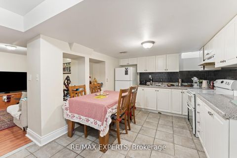 Photo 15 at 19 Maximillian Street, Vellore Village, Vaughan