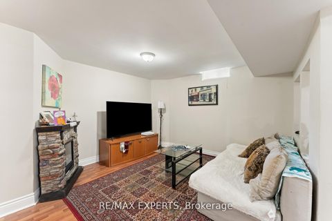 Photo 16 at 19 Maximillian Street, Vellore Village, Vaughan