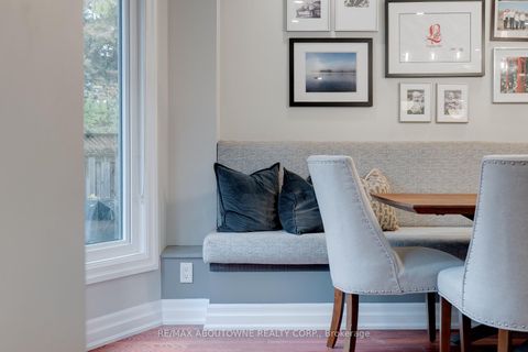 Photo 13 at 1586 Heritage Way, GA Glen Abbey, Oakville