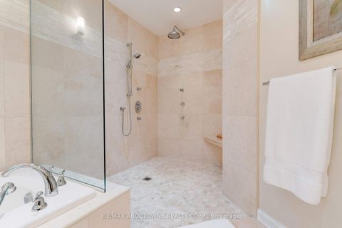 Photo 33 at 1586 Heritage Way, GA Glen Abbey, Oakville