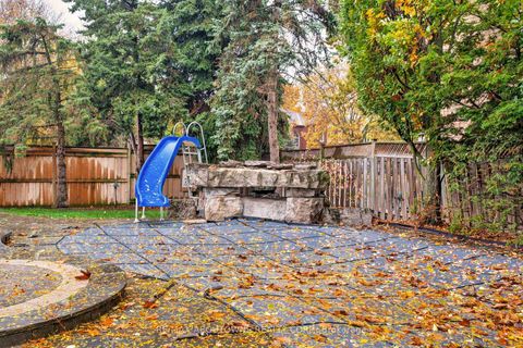 Photo 42 at 1586 Heritage Way, GA Glen Abbey, Oakville