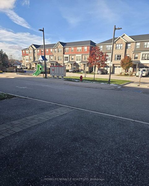 Photo 1 at 27 - 1 Leggott Avenue, Painswick North, Barrie