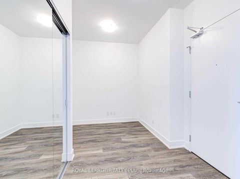 Photo 2 at 2107 - 297 Oak Walk Drive, RO River Oaks, Oakville