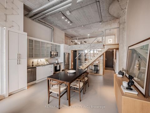 Photo 5 at 208 - 637 Lake Shore Boulevard, Niagara, Toronto