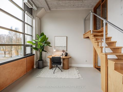 Photo 8 at 208 - 637 Lake Shore Boulevard, Niagara, Toronto