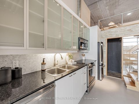 Photo 12 at 208 - 637 Lake Shore Boulevard, Niagara, Toronto