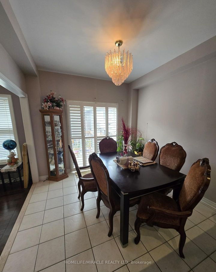 Photo 6 at 10 Gina Drive, Vellore Village, Vaughan