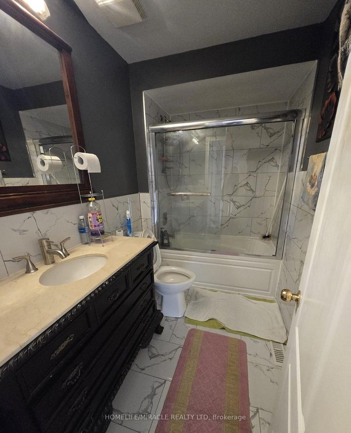 Photo 11 at 10 Gina Drive, Vellore Village, Vaughan