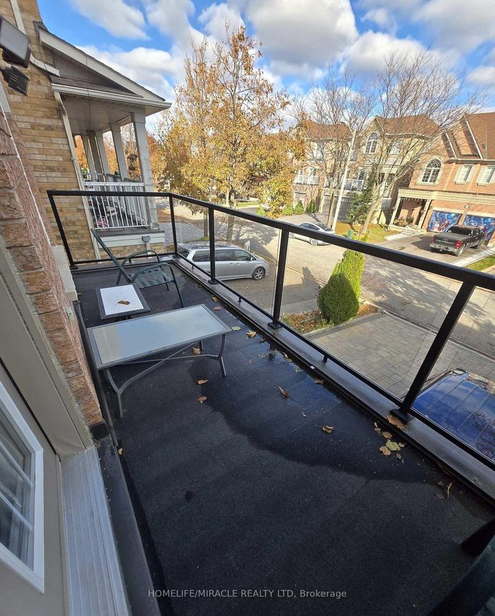 Photo 12 at 10 Gina Drive, Vellore Village, Vaughan