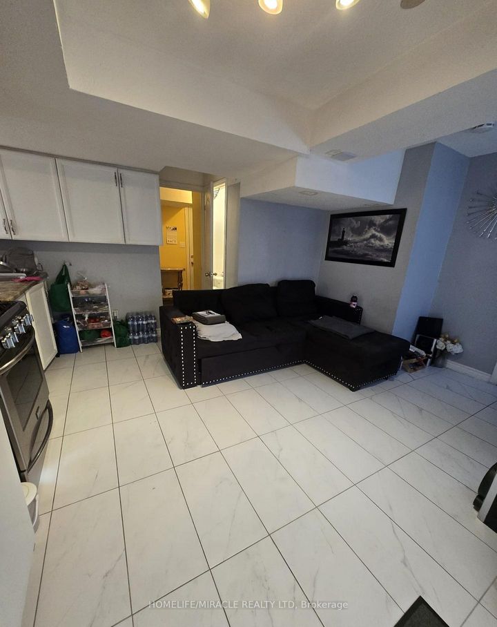 Photo 22 at 10 Gina Drive, Vellore Village, Vaughan