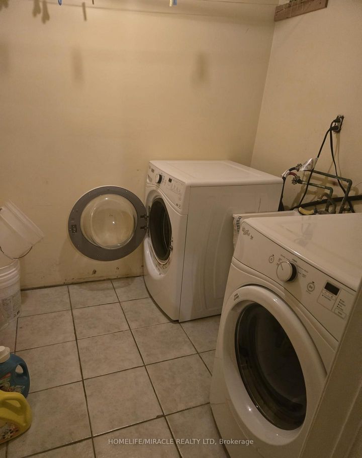 Photo 25 at 10 Gina Drive, Vellore Village, Vaughan