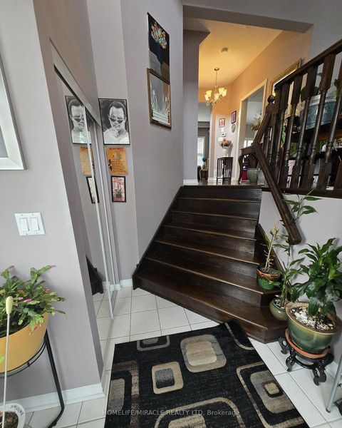 Photo 2 at 10 Gina Drive, Vellore Village, Vaughan