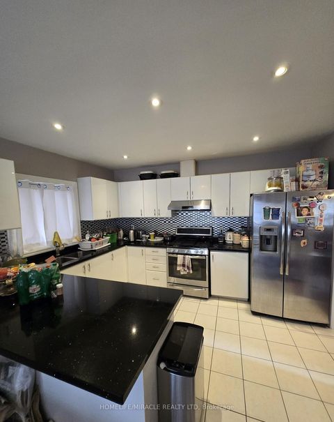 Photo 8 at 10 Gina Drive, Vellore Village, Vaughan