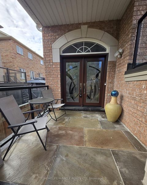 Photo 13 at 10 Gina Drive, Vellore Village, Vaughan