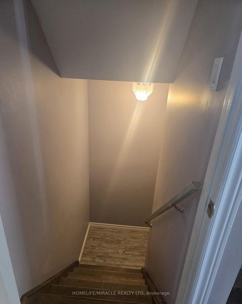 Photo 19 at 10 Gina Drive, Vellore Village, Vaughan