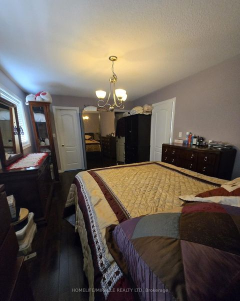 Photo 31 at 10 Gina Drive, Vellore Village, Vaughan