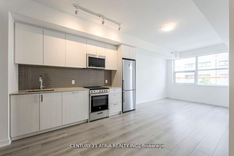 Photo 18 at 224 - 1787 St Clair Avenue W, Pellam Park, Toronto