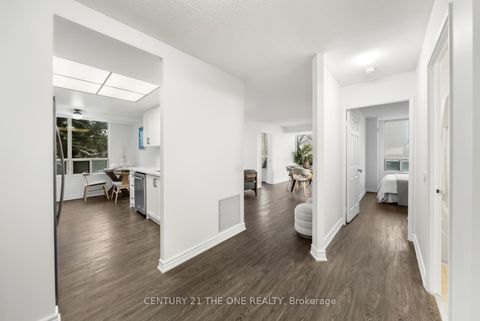 Photo 5 at 216 - 7 Bishop Avenue, Newtonbrook East, Toronto
