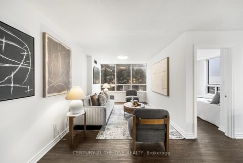 Photo 9 at 216 - 7 Bishop Avenue, Newtonbrook East, Toronto