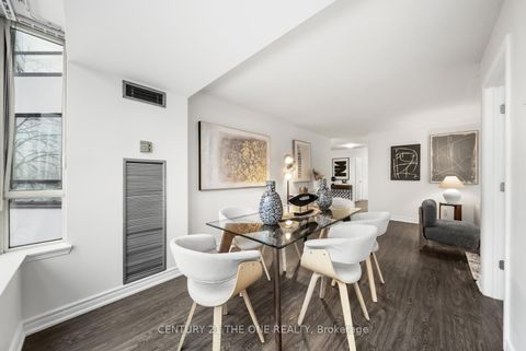 Photo 15 at 216 - 7 Bishop Avenue, Newtonbrook East, Toronto