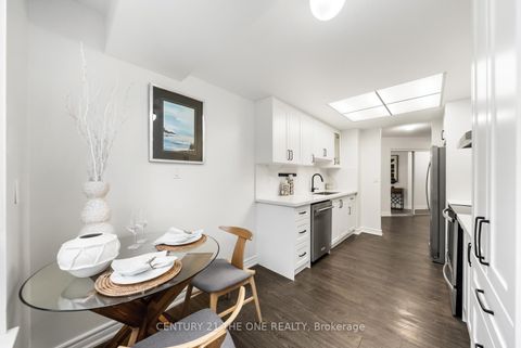 Photo 21 at 216 - 7 Bishop Avenue, Newtonbrook East, Toronto