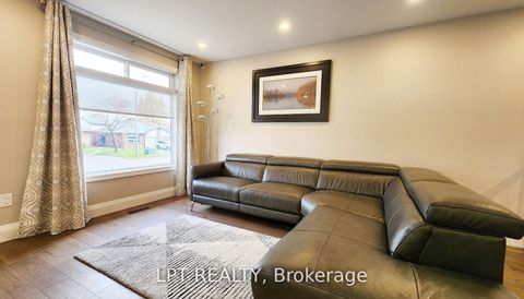 Photo 3 at 48 Maplehurst Crescent, Cundles East, Barrie