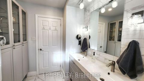 Photo 12 at 48 Maplehurst Crescent, Cundles East, Barrie