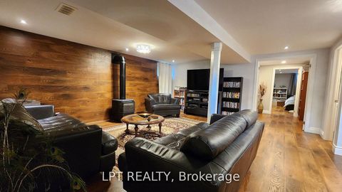 Photo 21 at 48 Maplehurst Crescent, Cundles East, Barrie