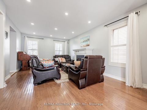 Photo 6 at 15D Overlea Boulevard, Thorncliffe Park, Toronto