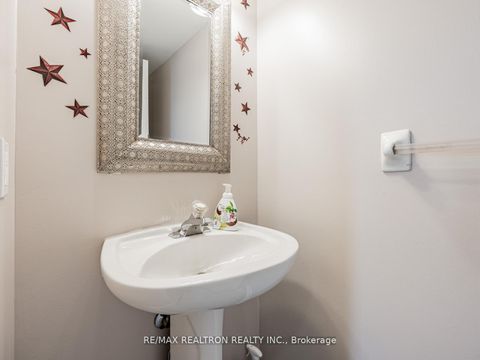 Photo 13 at 15D Overlea Boulevard, Thorncliffe Park, Toronto