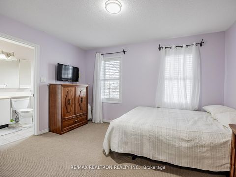 Photo 16 at 15D Overlea Boulevard, Thorncliffe Park, Toronto