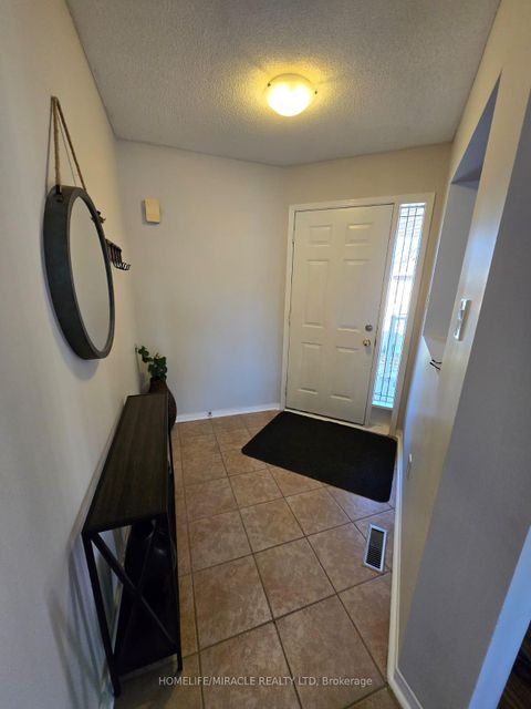 Photo 3 at 29 Nicholson Drive, Ardagh, Barrie