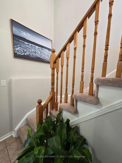 Photo 16 at 29 Nicholson Drive, Ardagh, Barrie