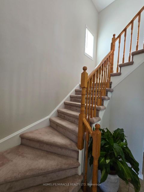 Photo 17 at 29 Nicholson Drive, Ardagh, Barrie