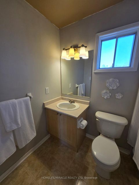 Photo 26 at 29 Nicholson Drive, Ardagh, Barrie