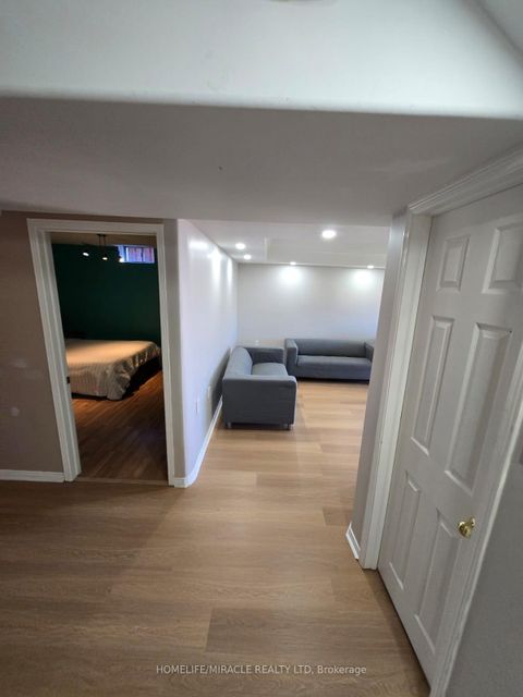 Photo 33 at 29 Nicholson Drive, Ardagh, Barrie