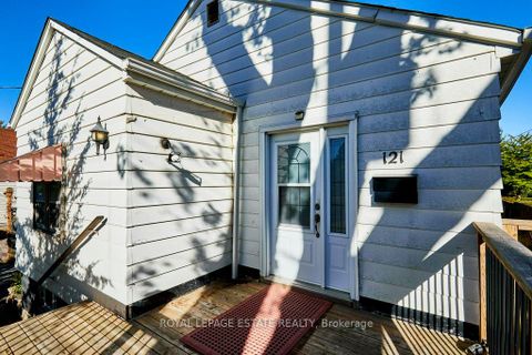 Photo 2 at 121 Galloway Road, West Hill, Toronto