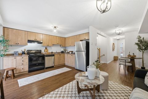 Photo 8 at 17 - 1280 Harmony Road N, Pinecrest, Oshawa