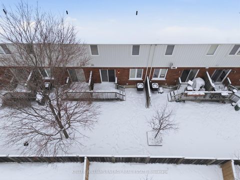 Photo 30 at 17 - 1280 Harmony Road N, Pinecrest, Oshawa