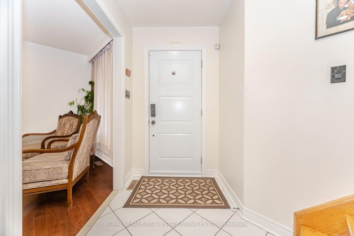 Photo 2 at 52 Wildberry Crescent, Wellington, Brampton