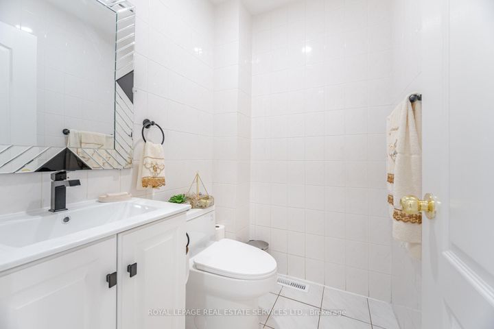 Photo 14 at 52 Wildberry Crescent, Wellington, Brampton