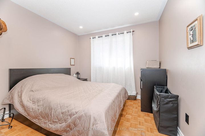 Photo 26 at 52 Wildberry Crescent, Wellington, Brampton