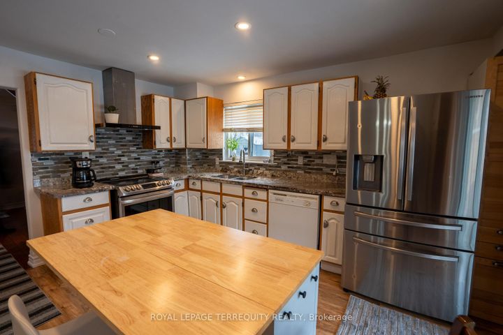 Photo 15 at 65 Dorset Drive, Southgate, Brampton