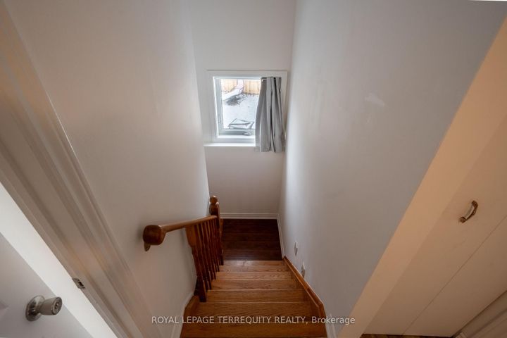 Photo 16 at 65 Dorset Drive, Southgate, Brampton