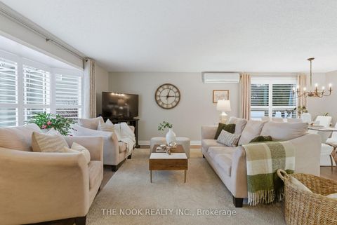 Photo 7 at 1 Steelhead Lane, Newcastle, Clarington