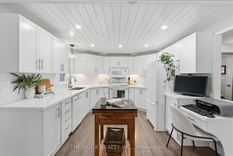 Photo 15 at 1 Steelhead Lane, Newcastle, Clarington